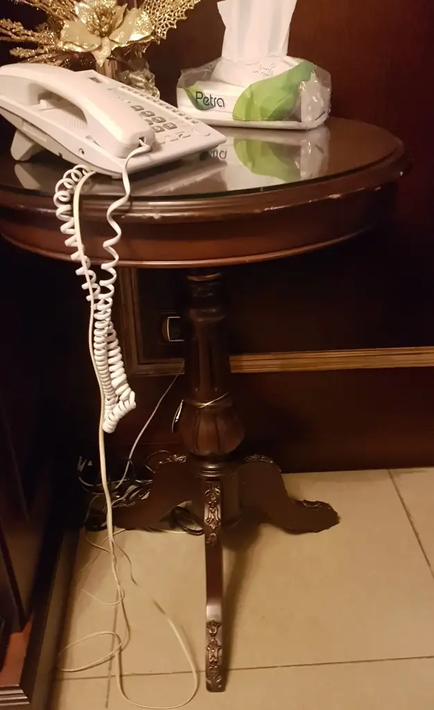 ROUND TABLE 3 BASE REGENCY 