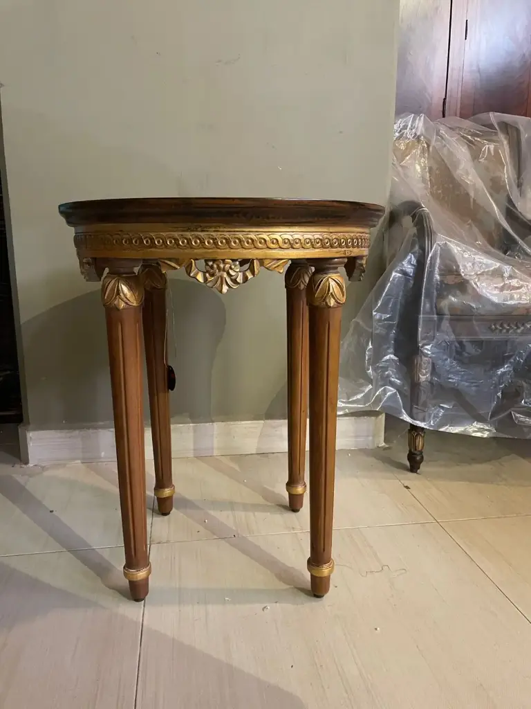 SIDE TABLE(ندى )