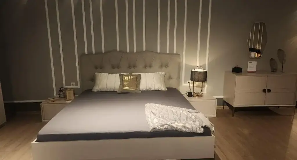 BEDROOM VEGAS