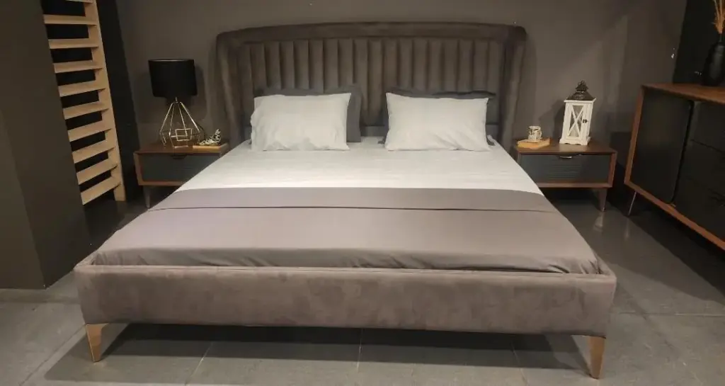 BEDROOM GARNESS