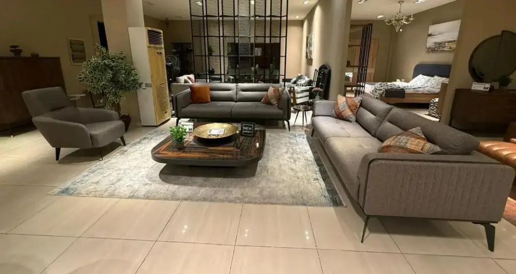 SALON ASHLEY G (3+3+1)