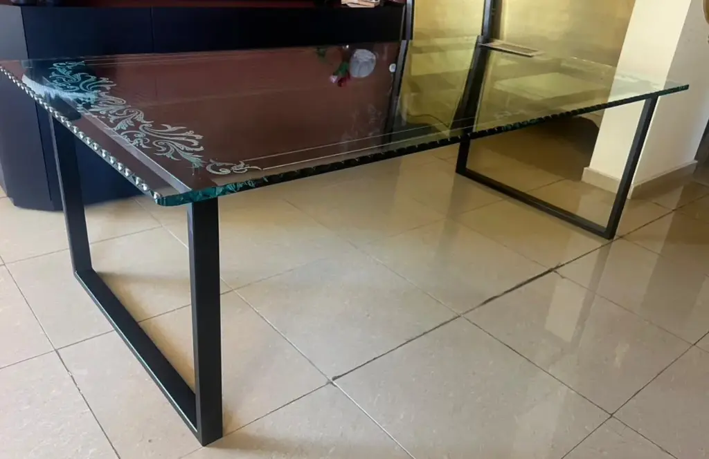 DINING TABLE NICE 