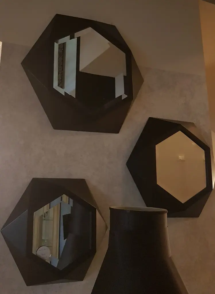 SET MIRROR BOOK 