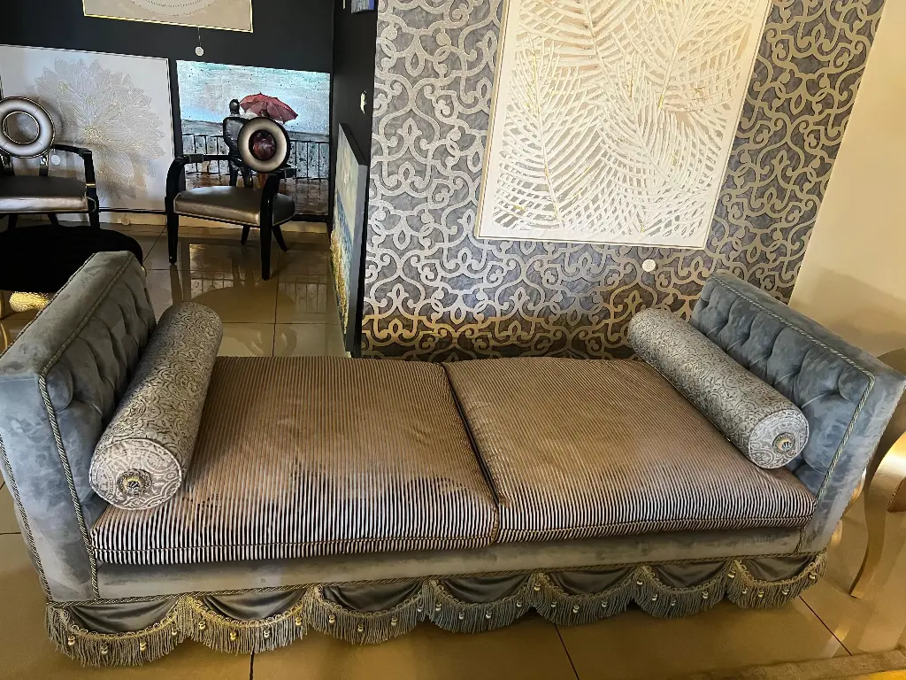 BENCH ( عنود )