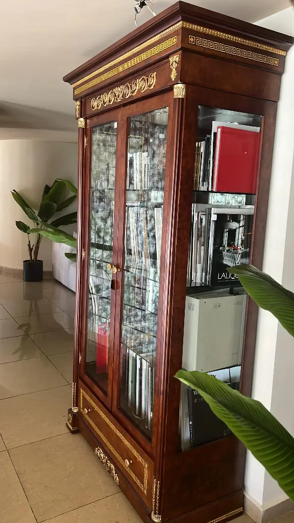 VITRINE E 23