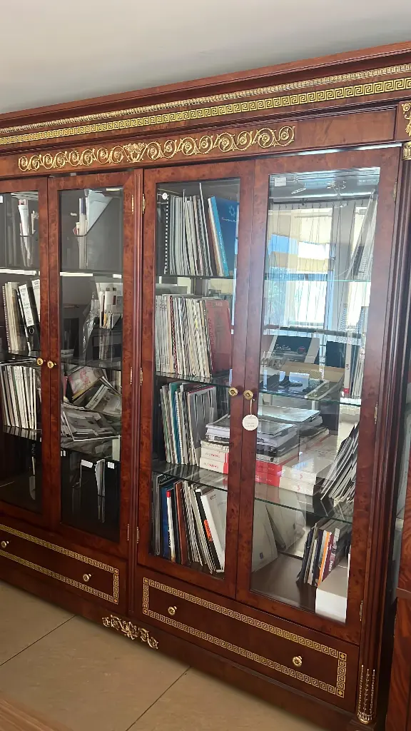 VITRINE E23 