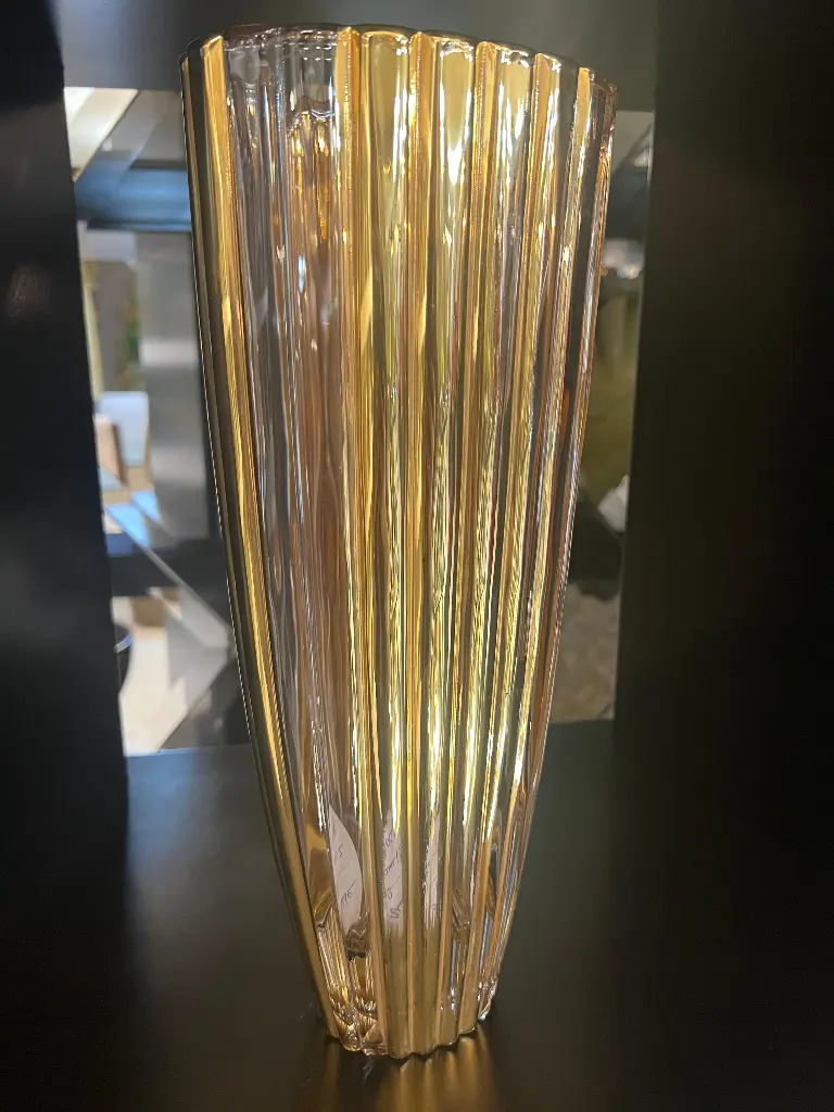  VASE 3809