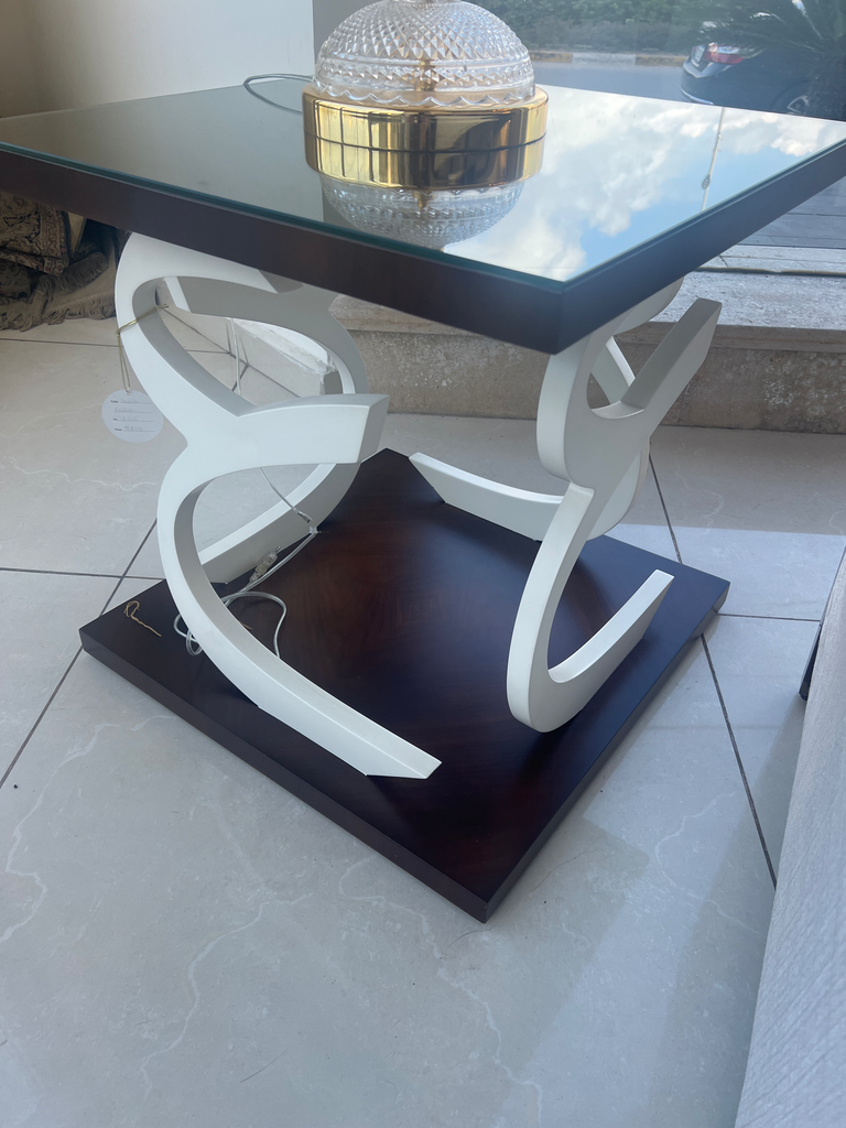 SIDE TABLE MODERN
