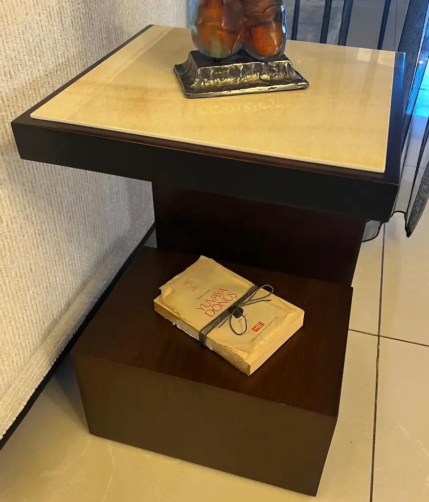 SIDE TABLE VERSACI GABI