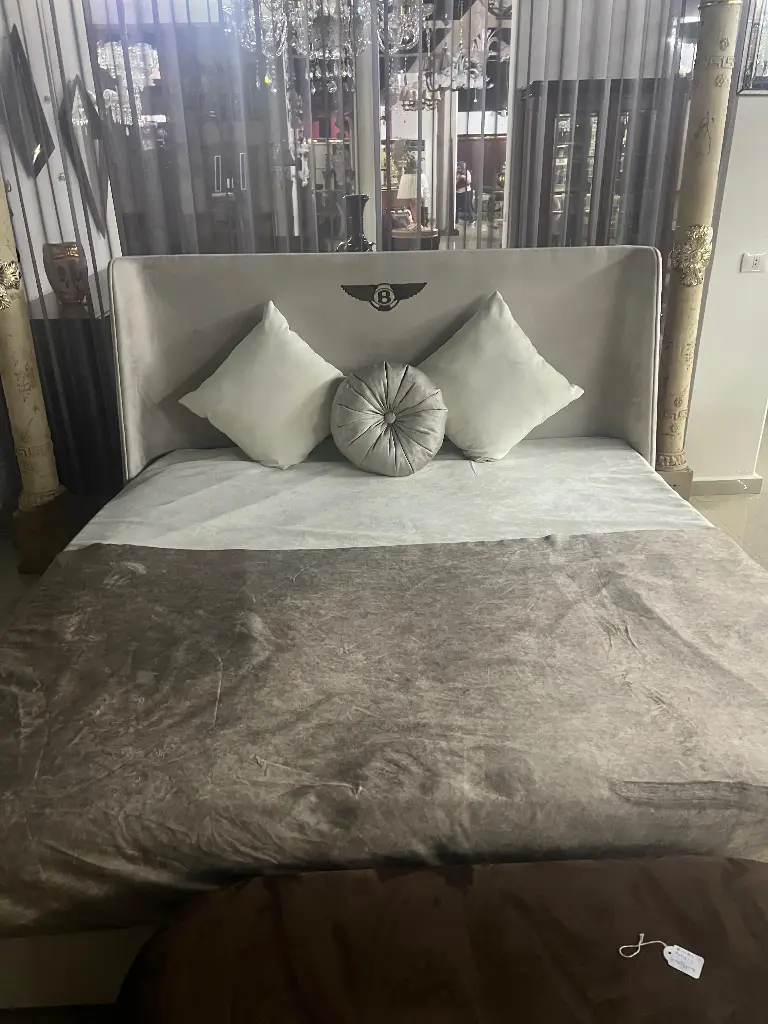 BED BENTLY 