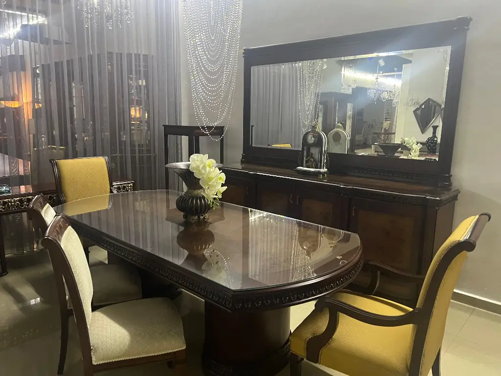 DINING ROOM ISAC 