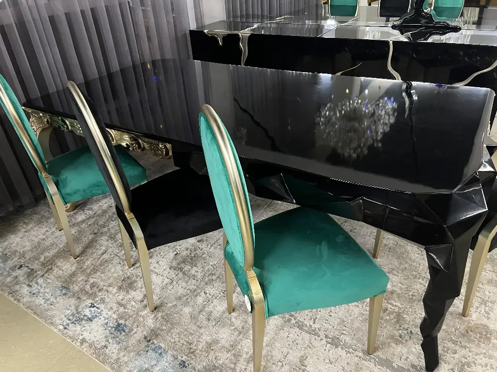 DINING TABLE ESTELLA 