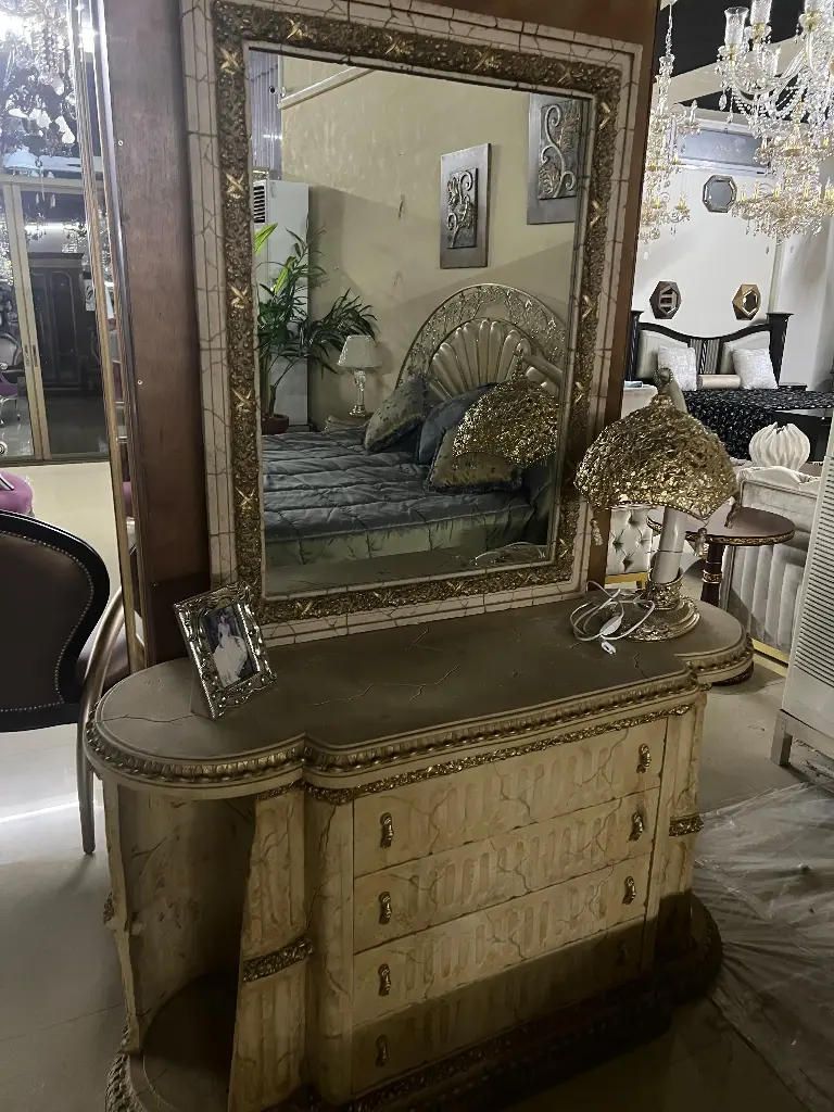 DRESSER JIZA 