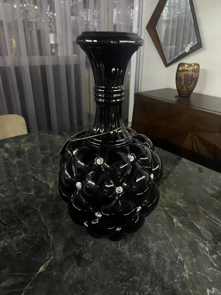 VASE NOIRE 